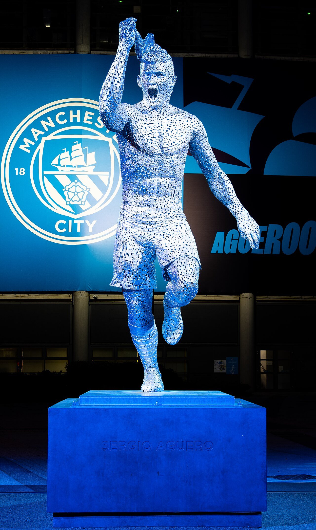 The Sergio Agüero statue outside the Etihad Stadium